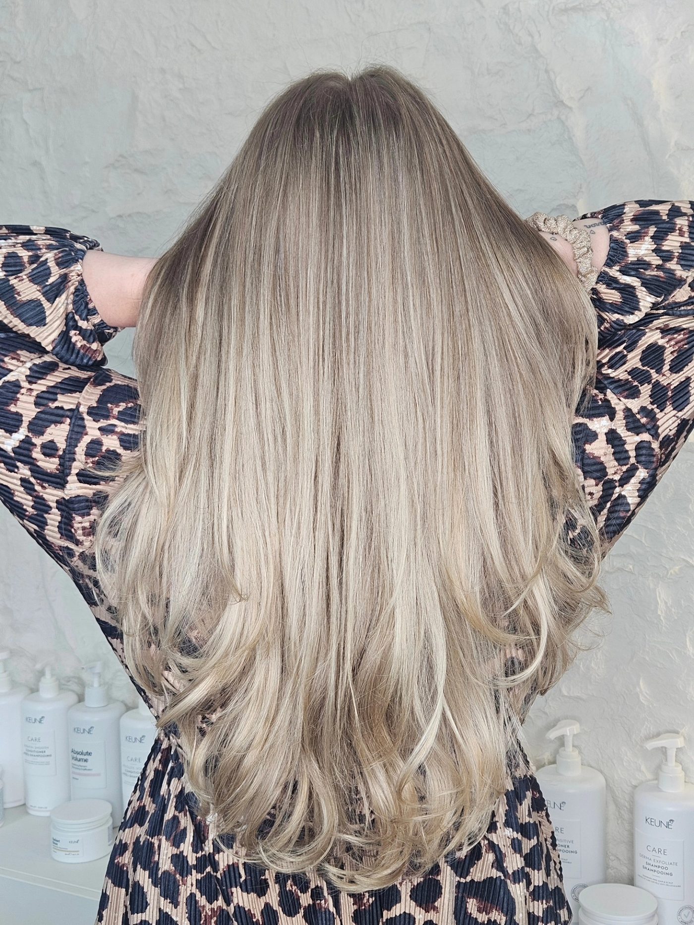 Blonde balayage met zachte golven